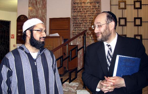 Sayyid Nasir of Bury's Noor ul-Islam Mosque meets Whitefield Synagogue’s Rabbi Jonathan Guttentag