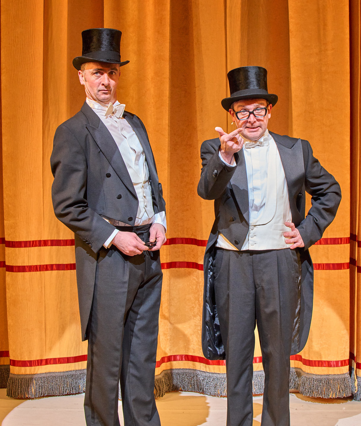 Dennis Herdman and Thom Tuck in The Play What I Wrote (Picture: Manuel Harlan)