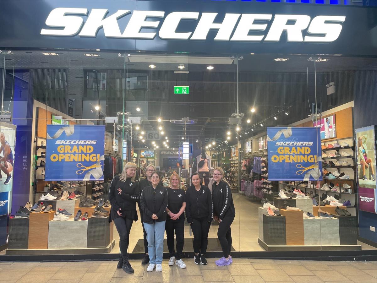 Guión Delgado De todos modos Bury: Skechers opens its doors at The Rock Shopping Centre | Bury Times