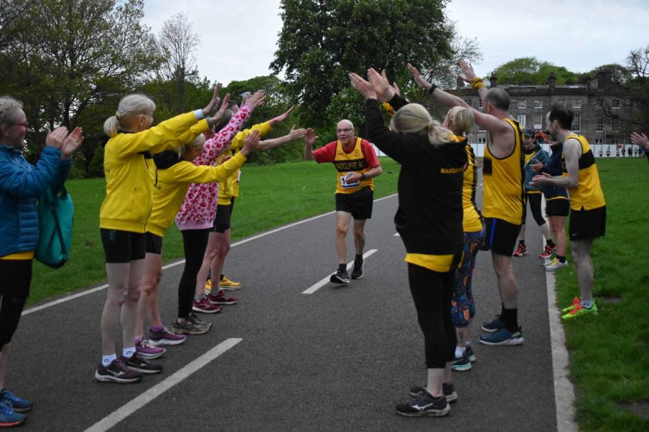 Great Scott gets guard of honour from Radcliffe AC members