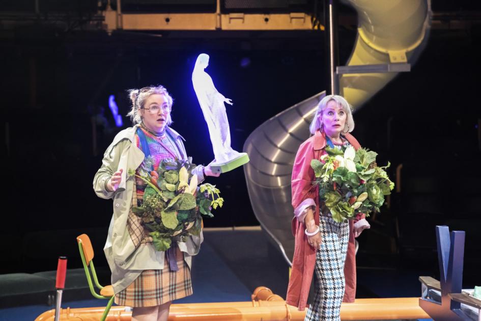 Review: No Pay? No Way! Royal Exchange Theatre, Manchester