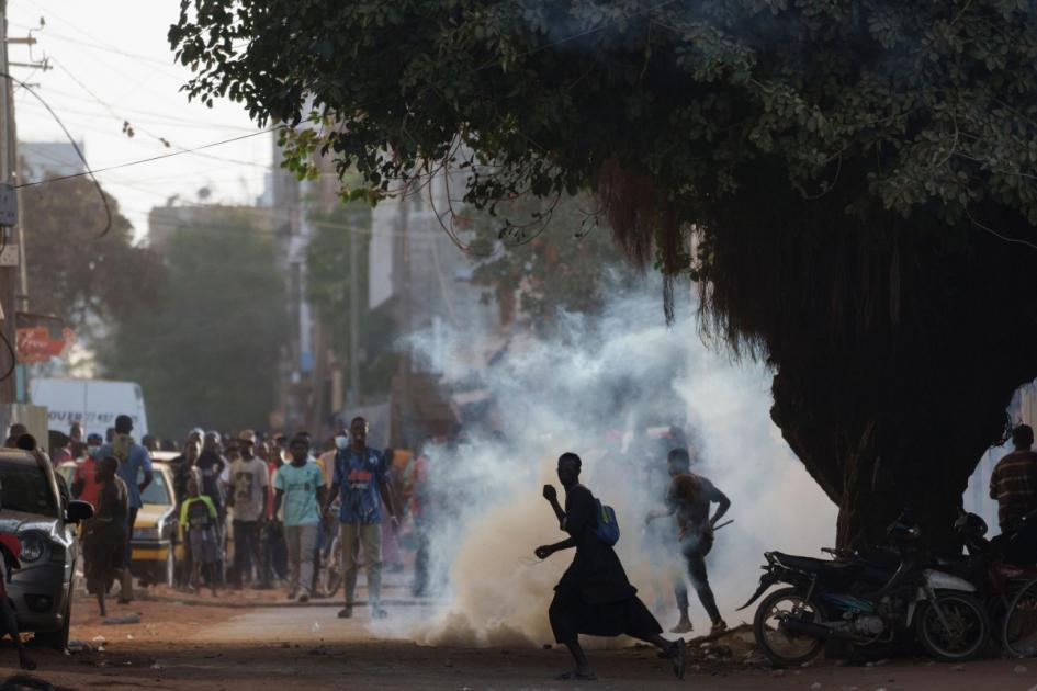 Senegal government suspends mobile internet access amid days of deadly clashes