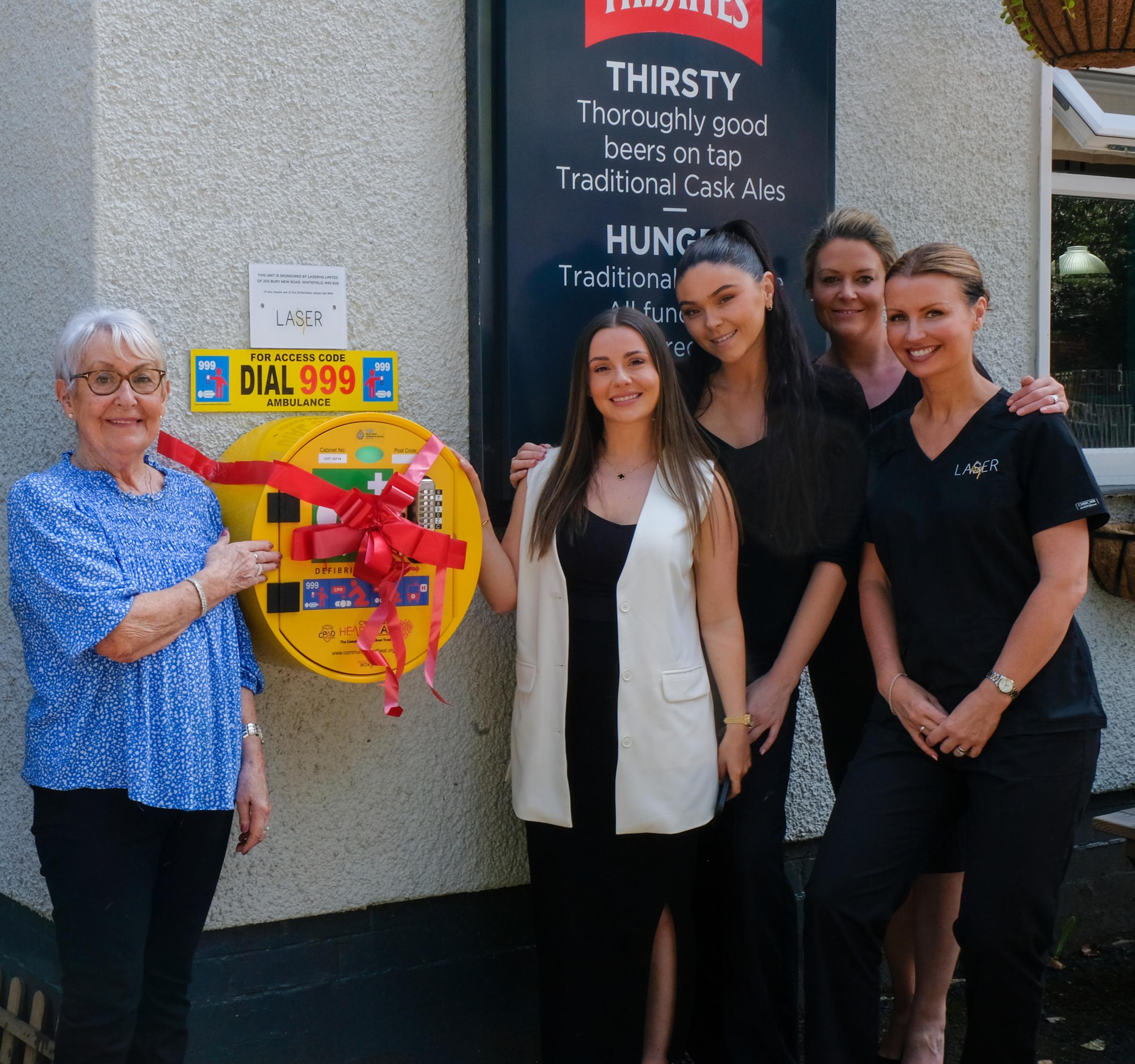 Unsworth pub receives defib thanks to Whitefield business owner - Vimarsana News