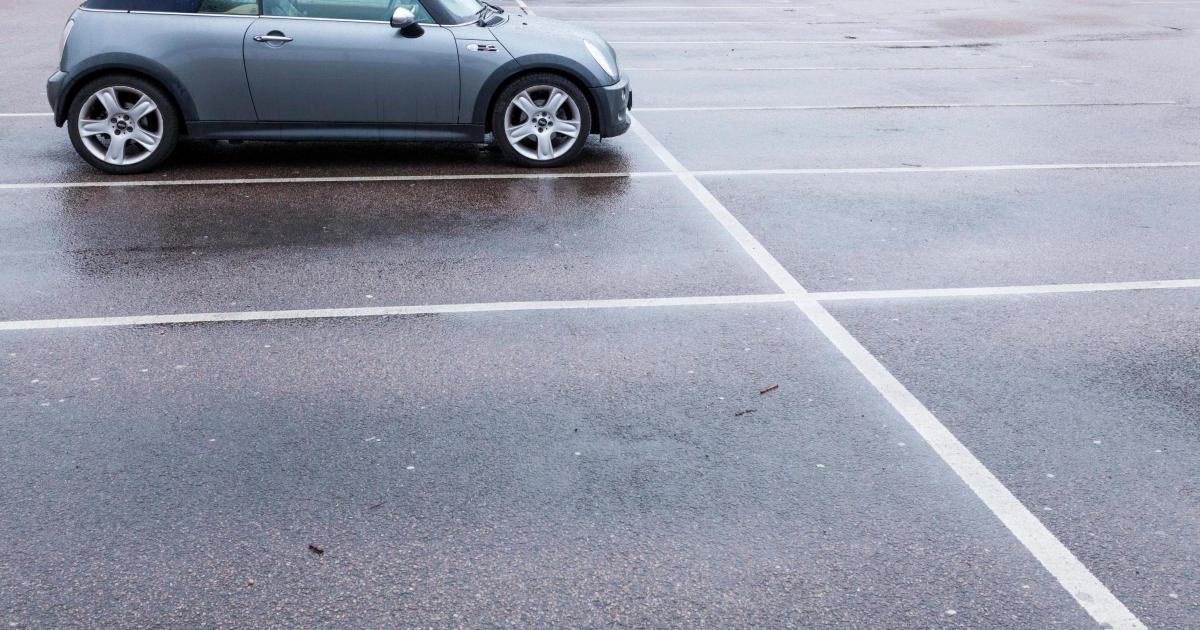Peers demand action to regulate private parking industry and protect motorists - Vimarsana News