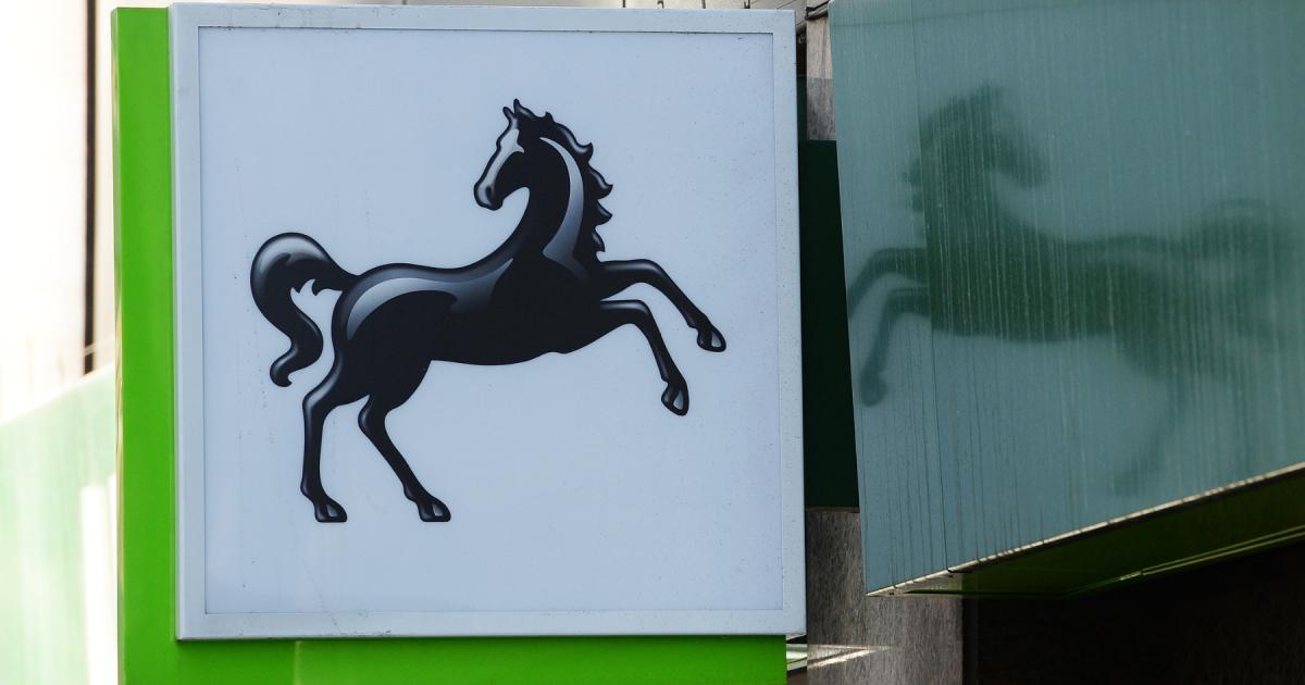 Lloyds Bank Down hits 70% app reports as users face login issues